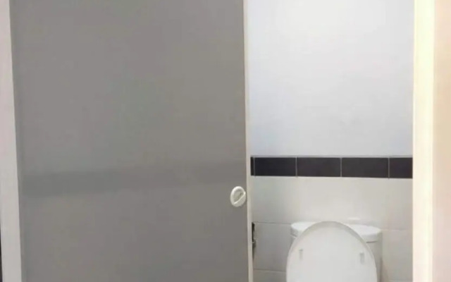 OYO 94050 Happy Room