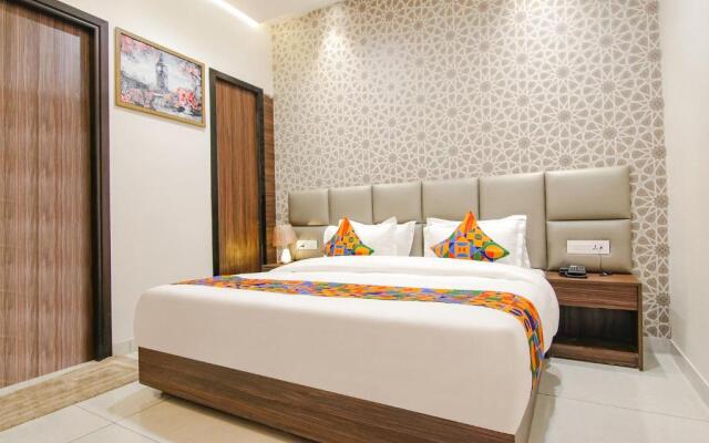 Fabhotel Prime Royal Inn Suites
