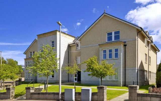 Contemporary Apartment Close to Aberdeen City Centre
