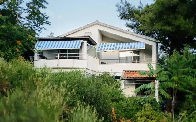 Rosemary - Zuljana Seaside Escape -