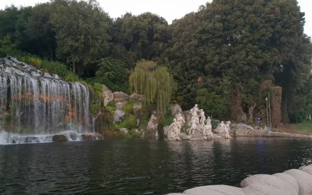 Al Centro Luxury Home