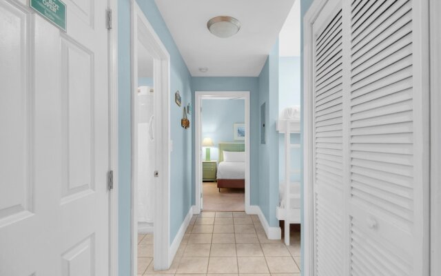 Laketown Wharf 806