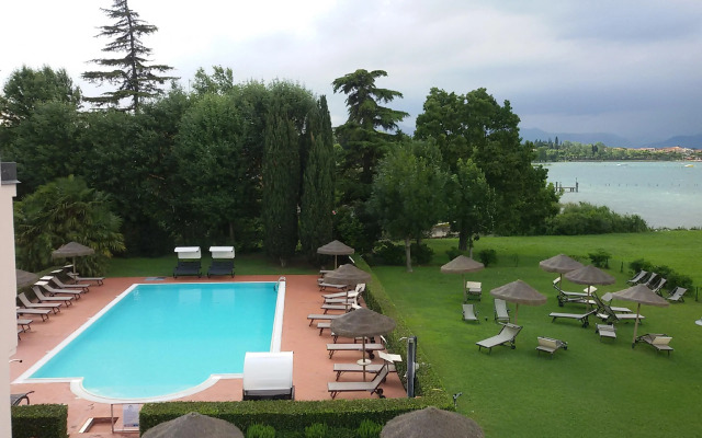 Yachting Hotel Mistral