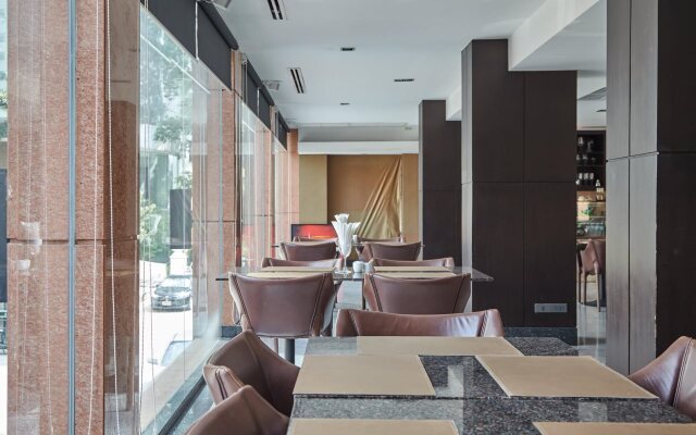 Sukhothai Hotel and Residence