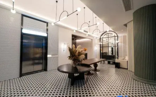 SFEEL Designer Hotel (Yibin Railway Station · Vientiane Tiandi Branch)