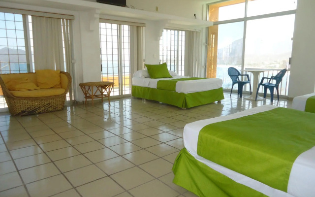 Casa Mexicana La Reyna