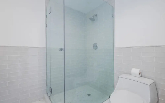 w Phenomenal 2BR w Fantastic View in Panama