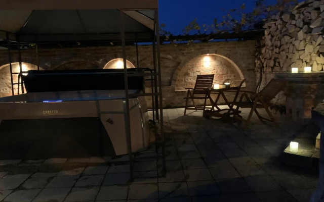 Mikulov - Inn - hotel s vinným sklepem Venuše
