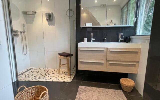 Exclusive villa AMS area