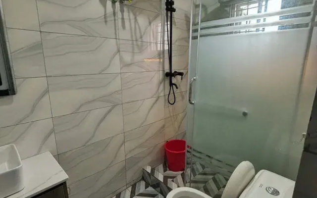 Mavis Suites