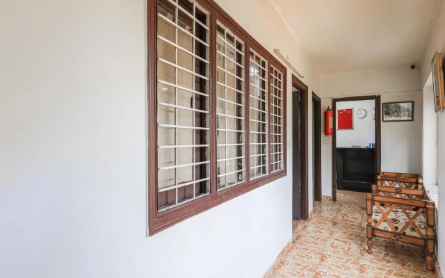 OYO Flagship 86242 Aum Hotel
