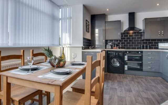 Jackson Court Apartment 2