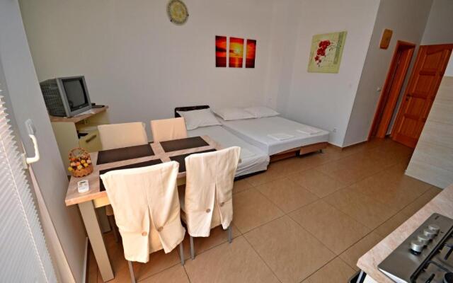 Apartments Jela