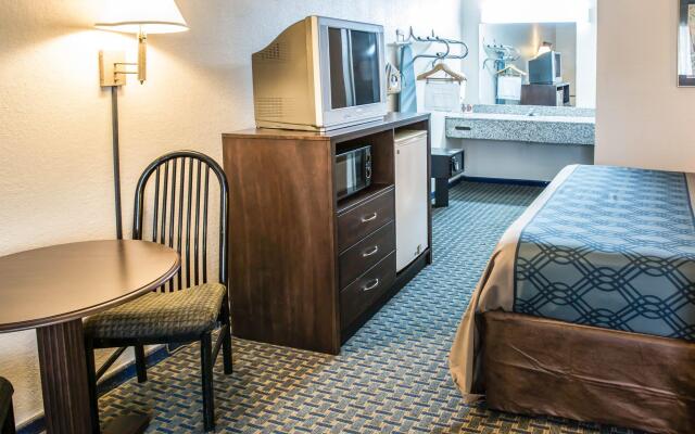 Rodeway Inn & Suites Wilmington North