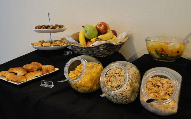 Casa Campus Pilar Suites