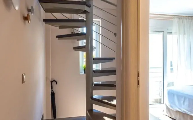 Solon - Deluxe City Center Apartment