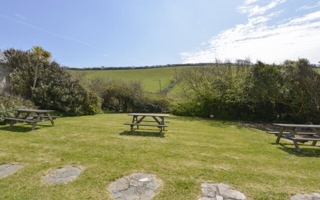 2 Brook Cottages