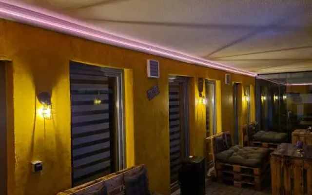Hotel Come In