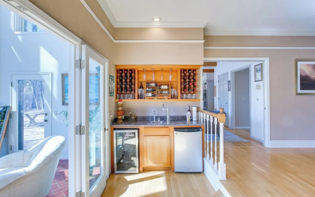 Spacious & Secluded Madison Home Near Dtwn!