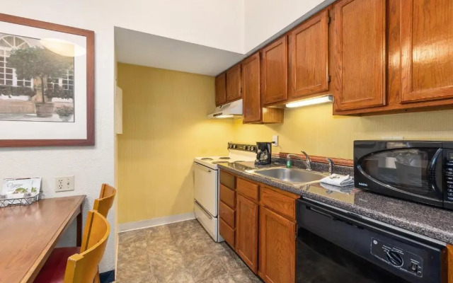 Residences at Daniel Webster