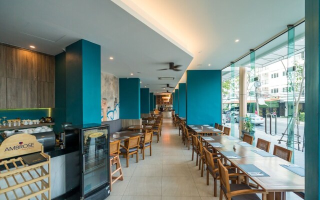 Sea view studio at Oceana by Lofty