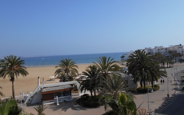 Spacious Apartment with amazing sea views T24316