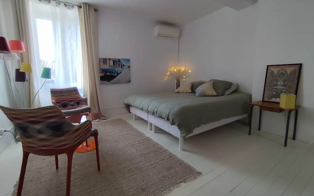 Les Grands Cyprès - chambres d'hôtes, bed and breakfast