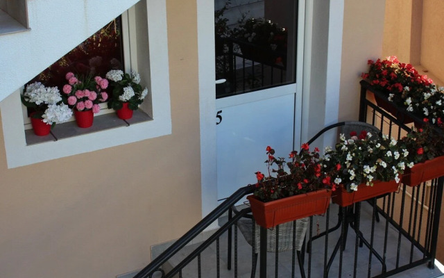 Balabusic Two Bedroom Apartment No.5