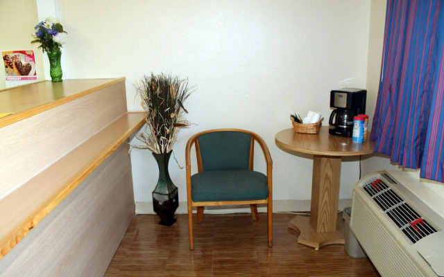 Q Lodging Motel