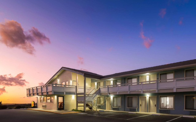 Super 8 by Wyndham Fort Bragg