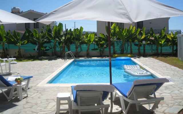 Five Waves Holiday Villas