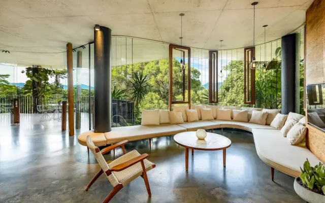 The Planchonella House - Eco Stay de Luxe