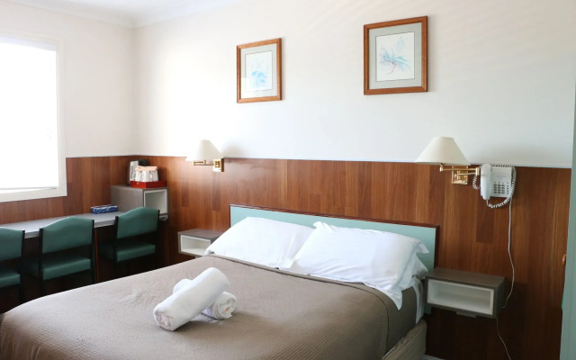 Hobart Tower Motel