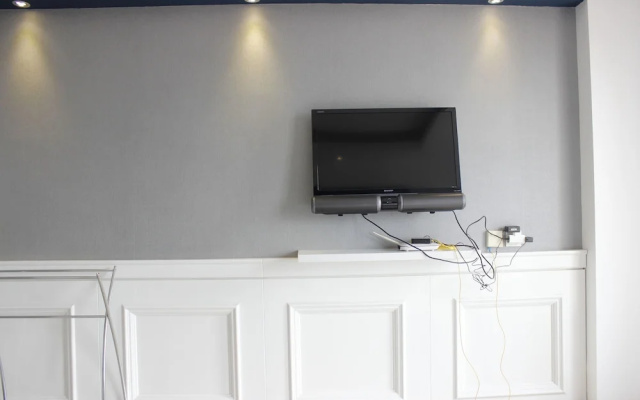 Pleasant Studio Room @ Galeri Ciumbuleuit 2 Apartment By Travelio