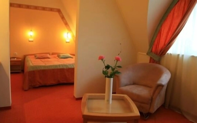Hotel Négy Évszak Superior