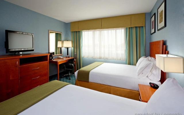 Holiday Inn Express Laguardia Airport