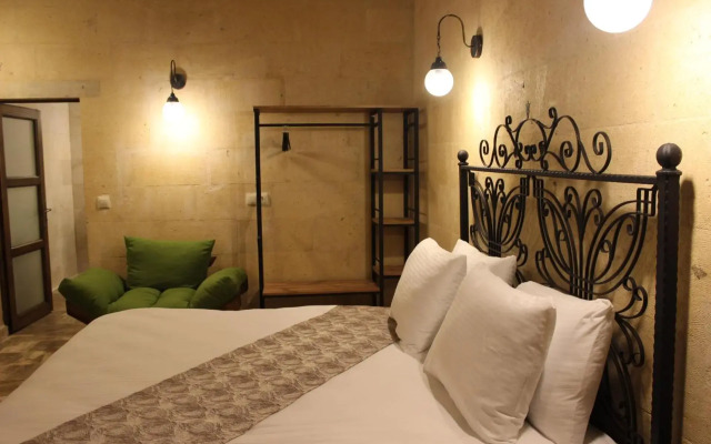 Kayra Cave Suites