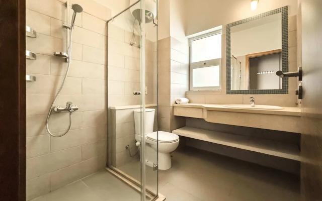 Xuru Stays I The 2bdr Warmhearted Waterside Apt