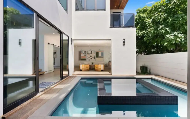 The Penmar Retreat - Luxurious Resort-style Oasis