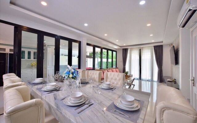 Exquisite Pool Villa A