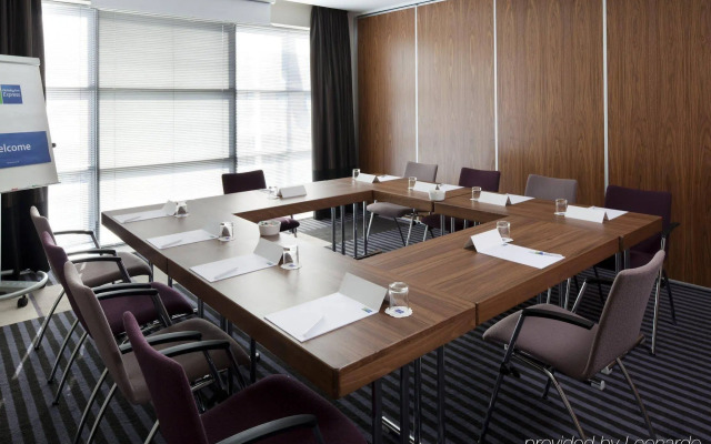 Holiday Inn Express Walsall M6J10 by IHG