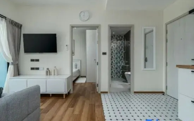 Two Flamingo Apartment 1