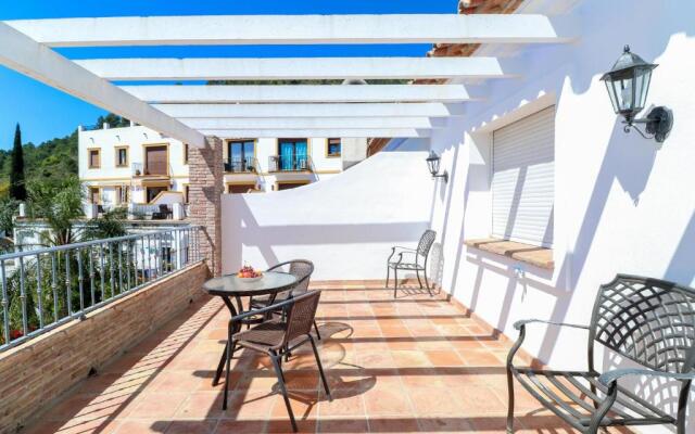 4 BR house in Benahavis Centre, Costa del Sol