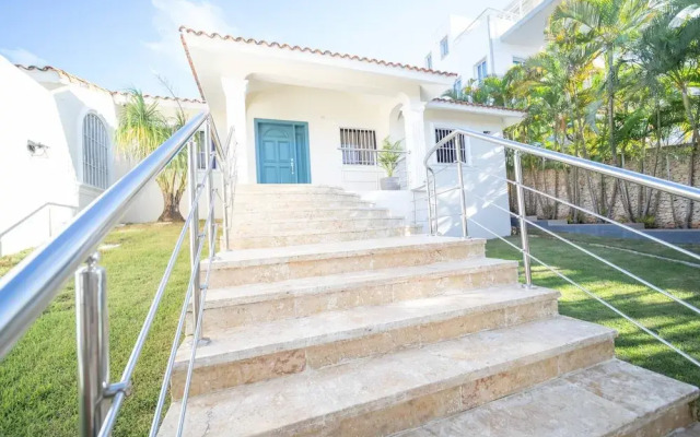 Villa Selena - 5br Villa In Sosua Center!