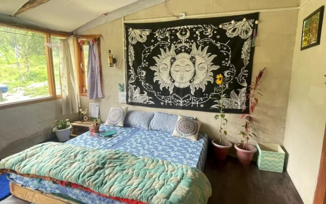 Zevibes Cafe & Homestay