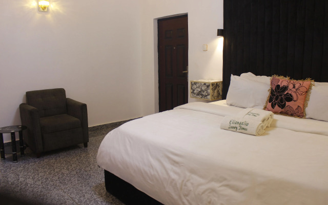 Eliana Elios Luxury Homes