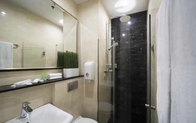 V Hotel Lavender