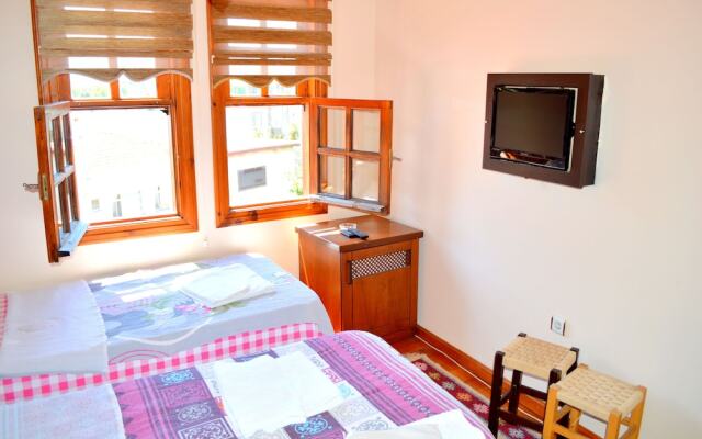 Yasar Marin Denizer Pansiyon