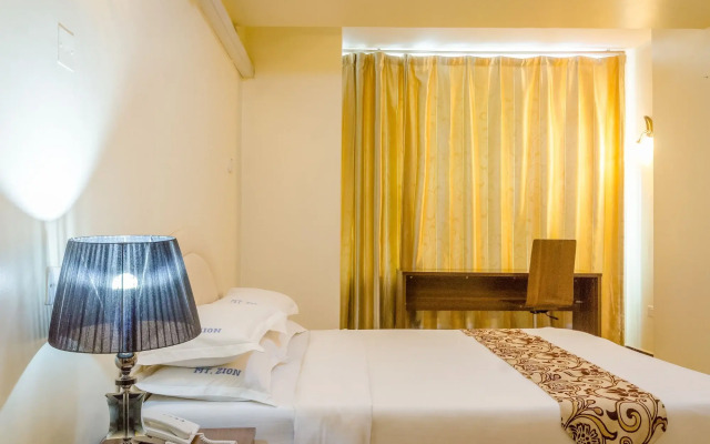 Mt. Zion Hotel