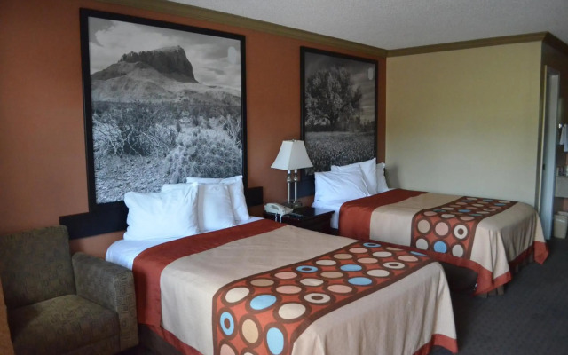 Hill Country Inn & Suites